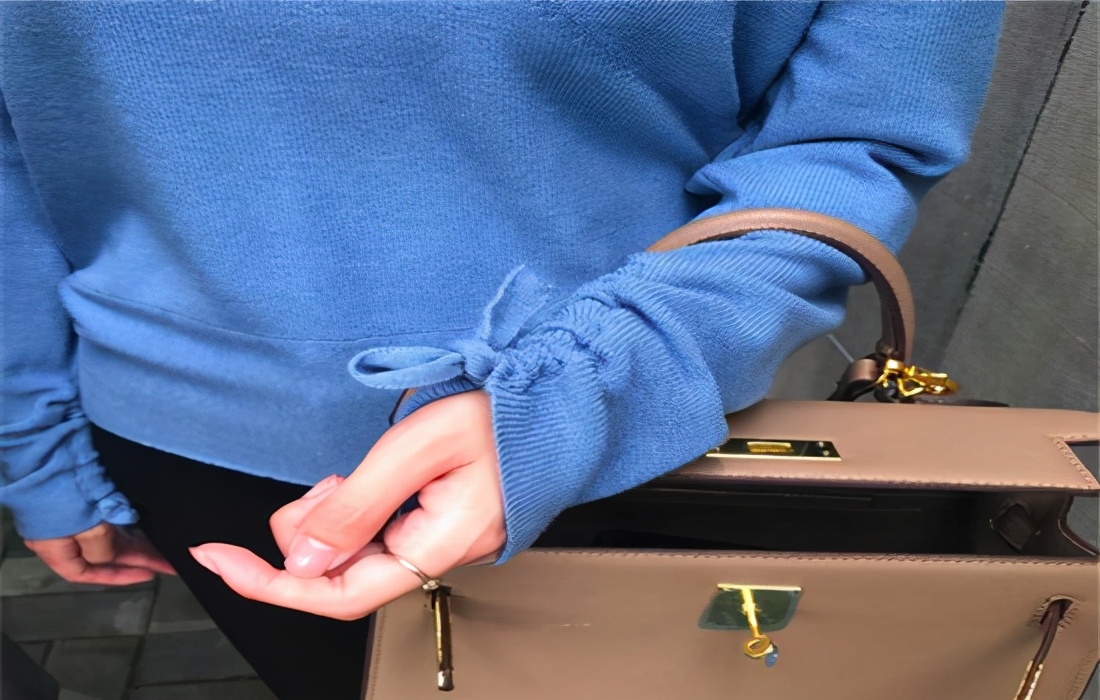 毛衣袖口太松变形,毛衣袖口变形了怎么处理