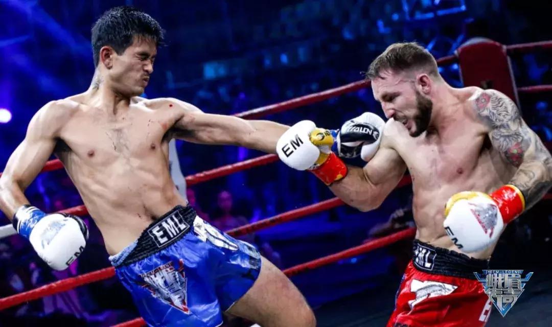 以拳破腿李小龙,以拳破腿