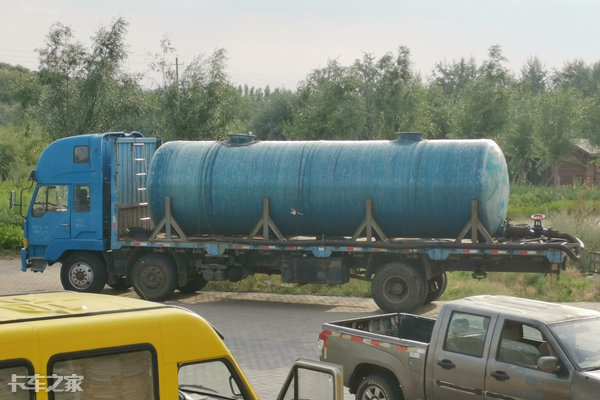 青岛解放jh6生活舱房车,史上最豪华的解放卡车