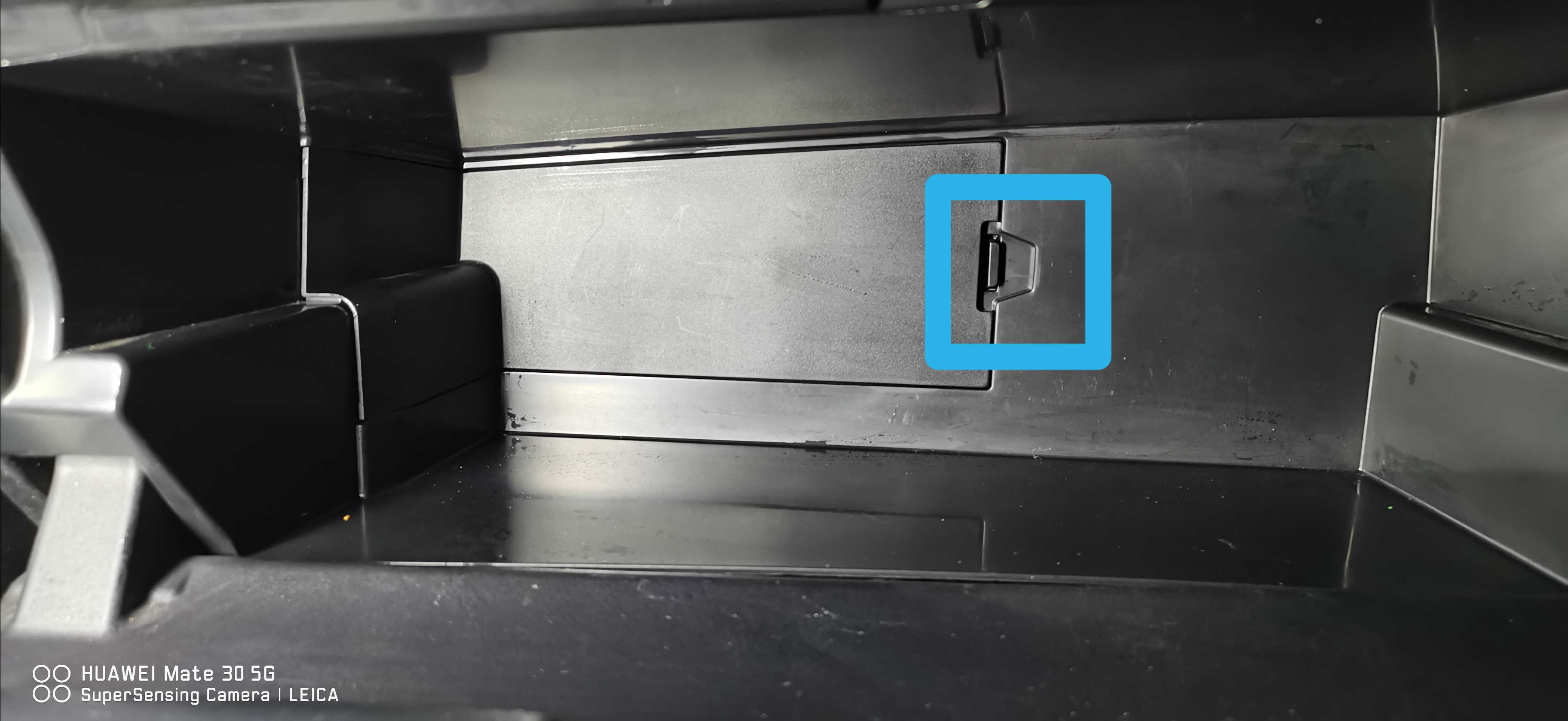 丰田rav4荣放汽油滤清器装在哪,丰田rav4荣放风尚版plus空调面板