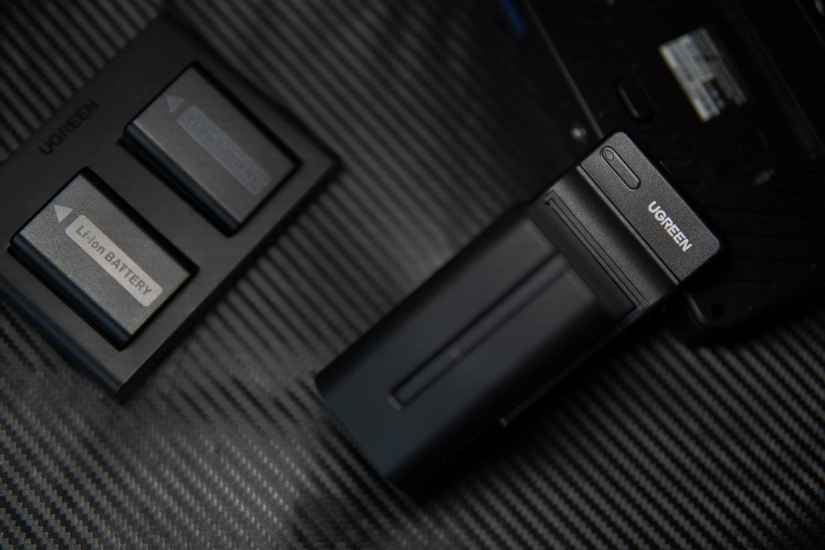 聊聊近两个月里我给新买的索尼6400搭配的那些配件