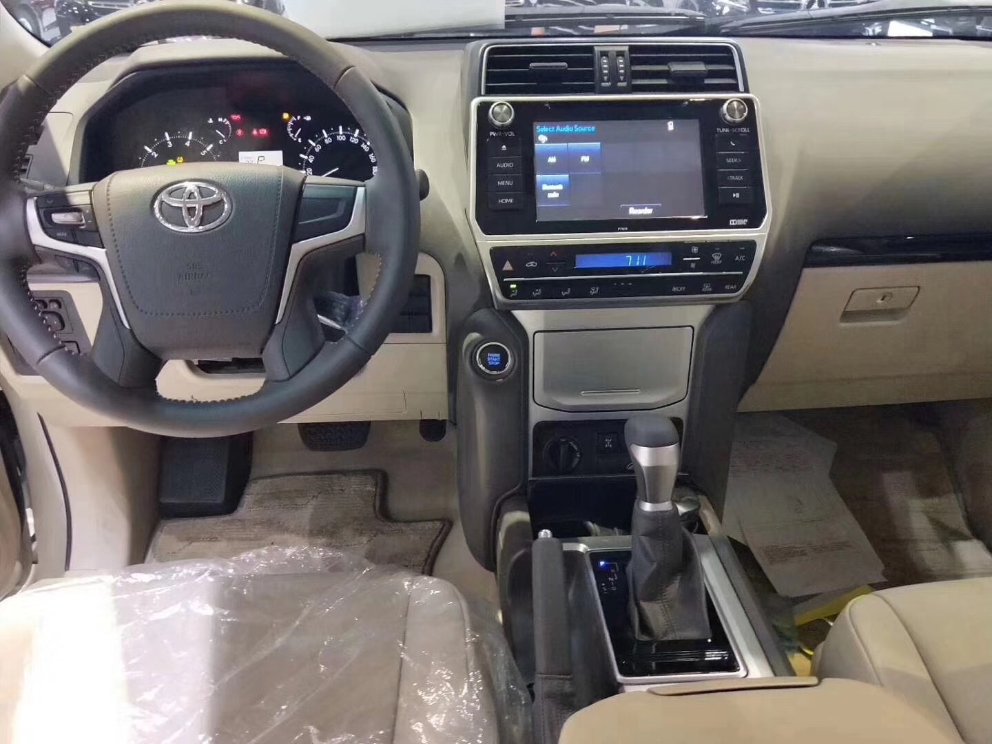 2009款中东版丰田霸道4000,2015款丰田霸道4000中东版配置