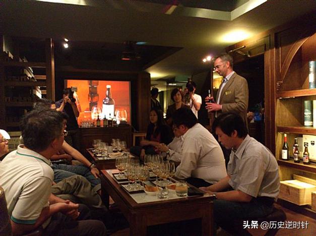 历史不过百年的日本威士忌,被中国富豪们炒上天价,空瓶值万元