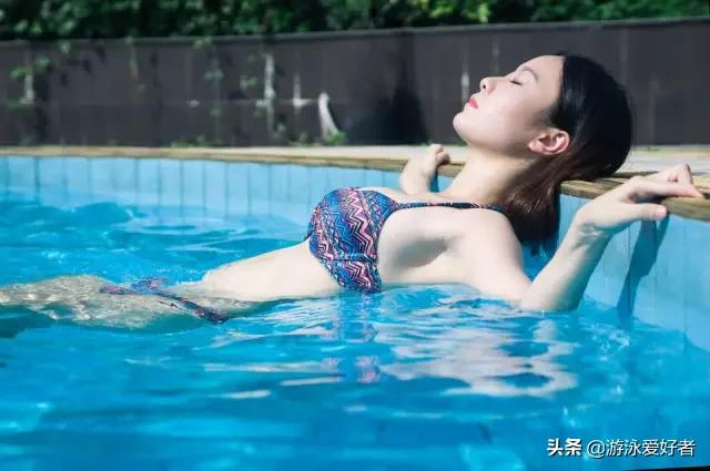 学游泳怎样在水下呼吸,游泳自学仰泳