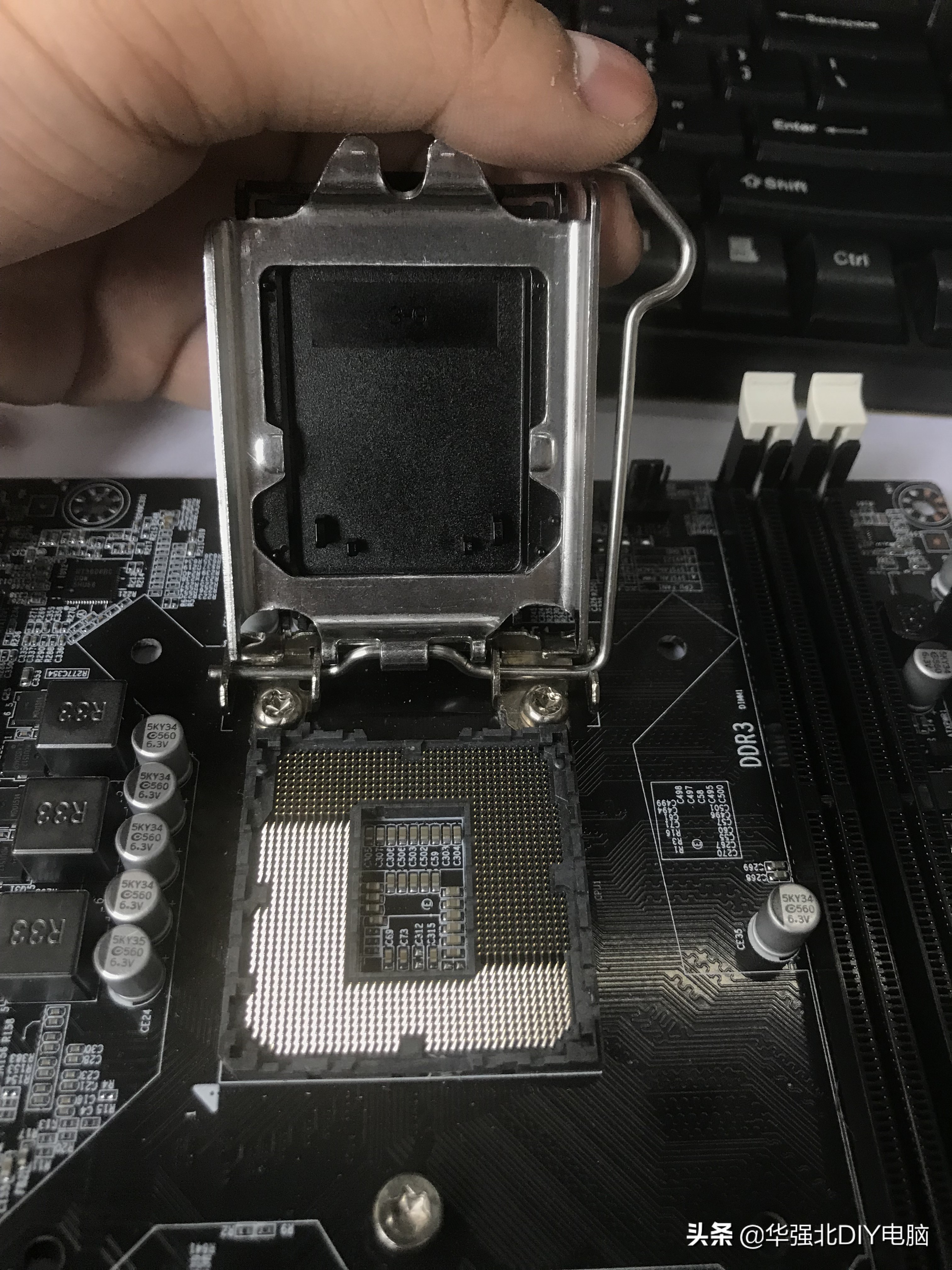 cpu散热器安装会不会压坏cpu,小白组装电脑系统怎么装