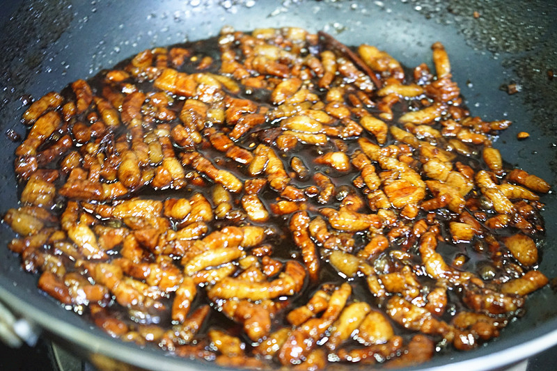 迎头伏学面食,这道全民大爱的酱肉包,配料调味都讲究,一看就会