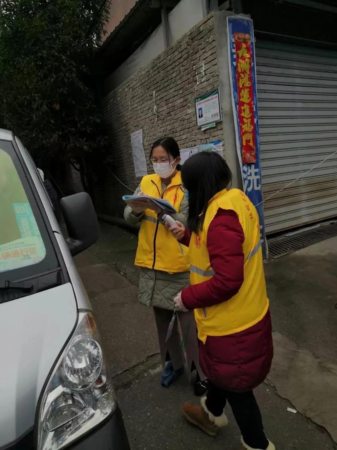 “我就是要出去！”看法官妙招说服各路“购物大妈”和“取货大叔”