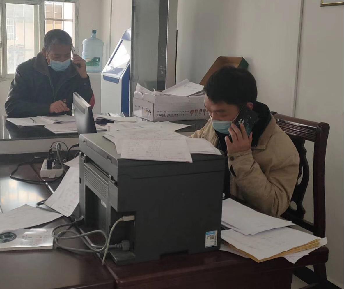 疫情不退我们不退文案,疫情不退警察不退