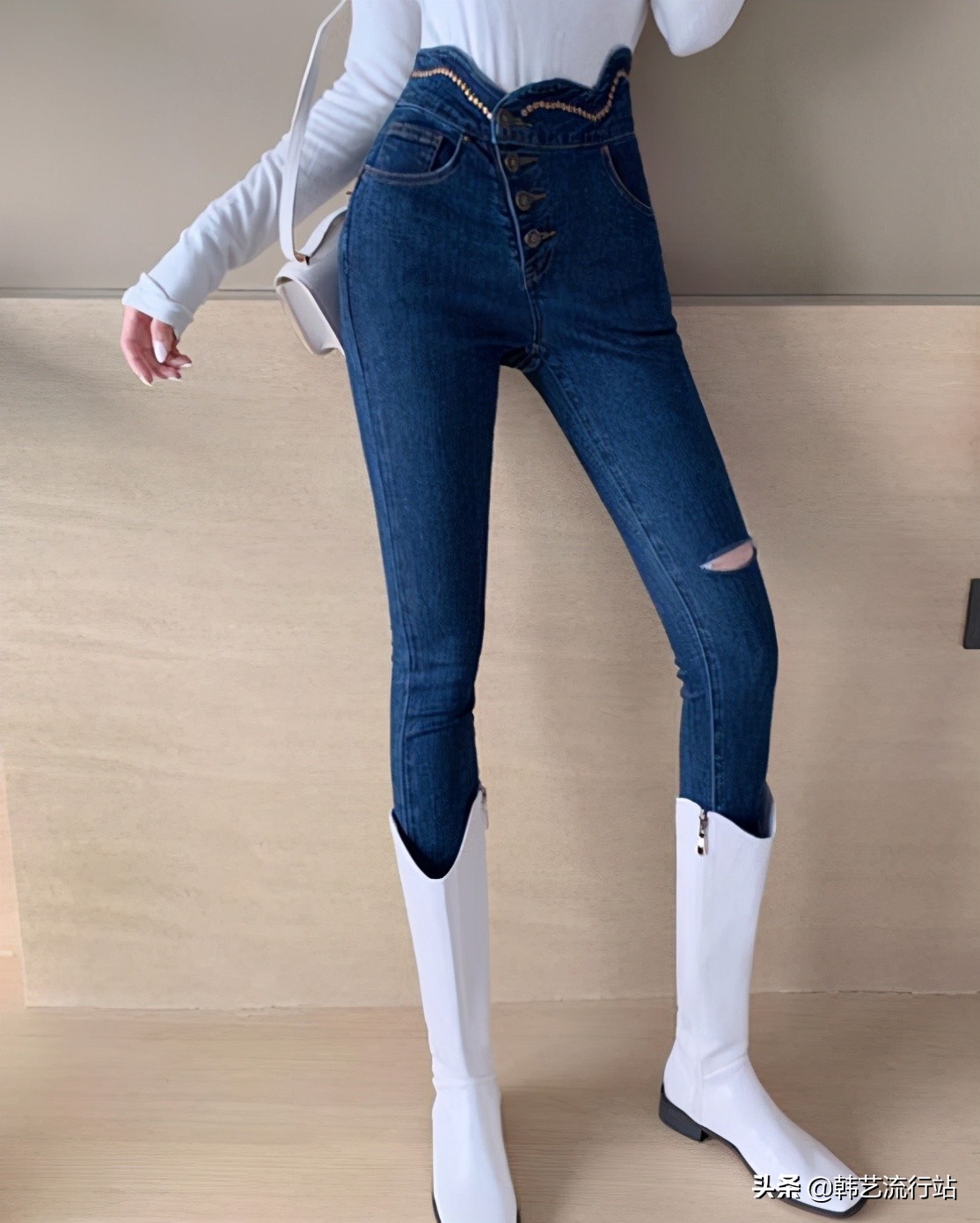 韩国牛仔裤的极致魅力 (韩国流行牛仔裤)