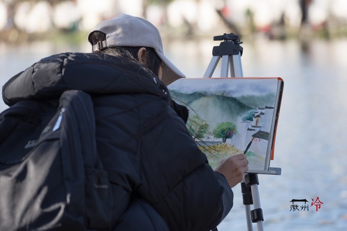 「徽州冷」宏村秋深晴少，友谊地久天