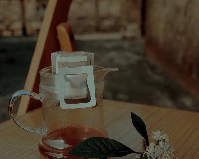 我爱你如命你却伤我入骨,我爱你如痴也恨你入骨