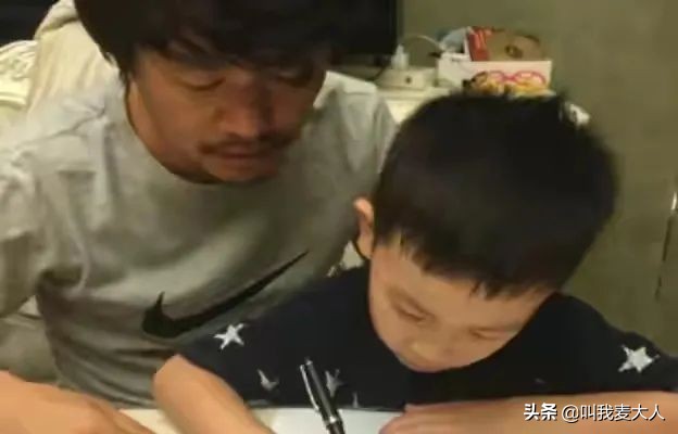 翻版马蓉王宝强,王宝强离婚后带女儿生活