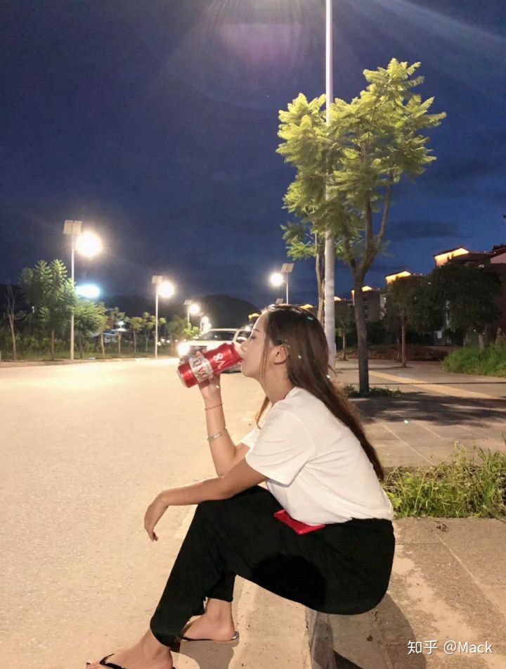 厂妹长得好看和不好看区别,长得好看的厂妹最后都怎么样了