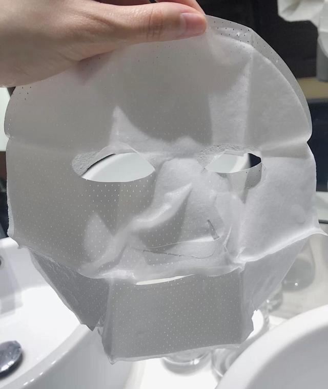 面膜多久敷一次效果才会比较好,面膜敷多长时间用完要不要洗脸了