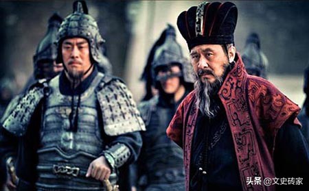 天下第一猛将死后坟墓无人敢动,三国历史上死得最惨的猛将