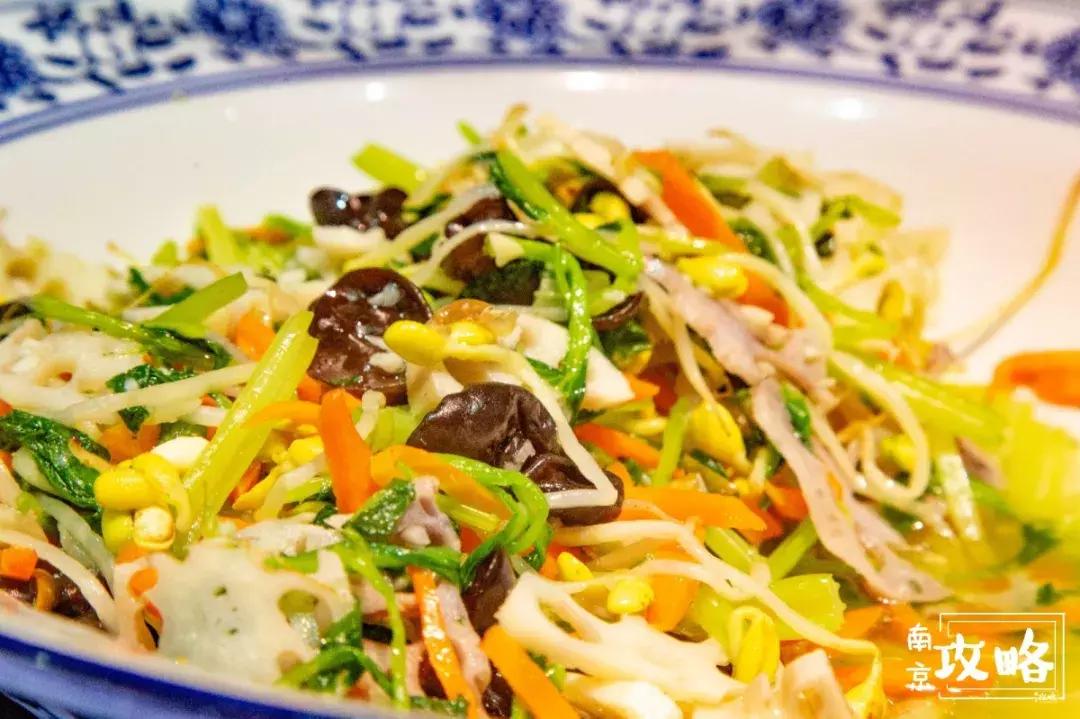 慧园里，南京城中，时光交错的角落