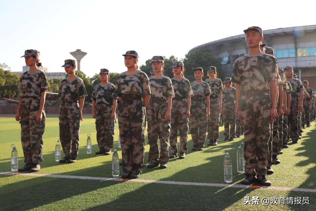 长沙理工大学城南学院隆重举行2021级新生开学典礼暨军训动员大会