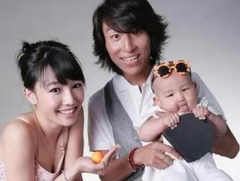 白百何被骂4年她到底冤不冤,一指禅的丑闻