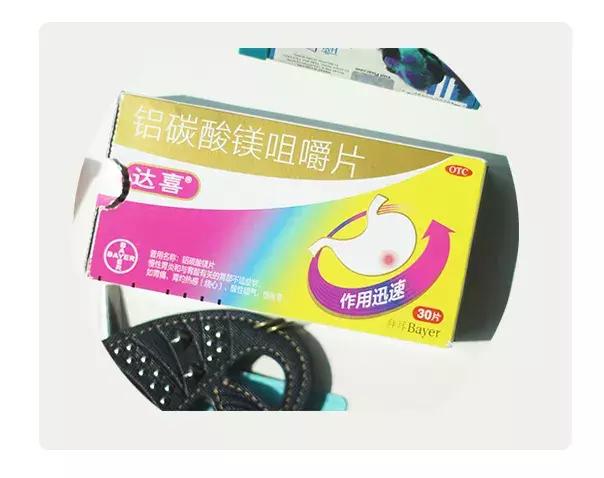 女生背lv三合一包包,女生背的包包没有背带好看吗