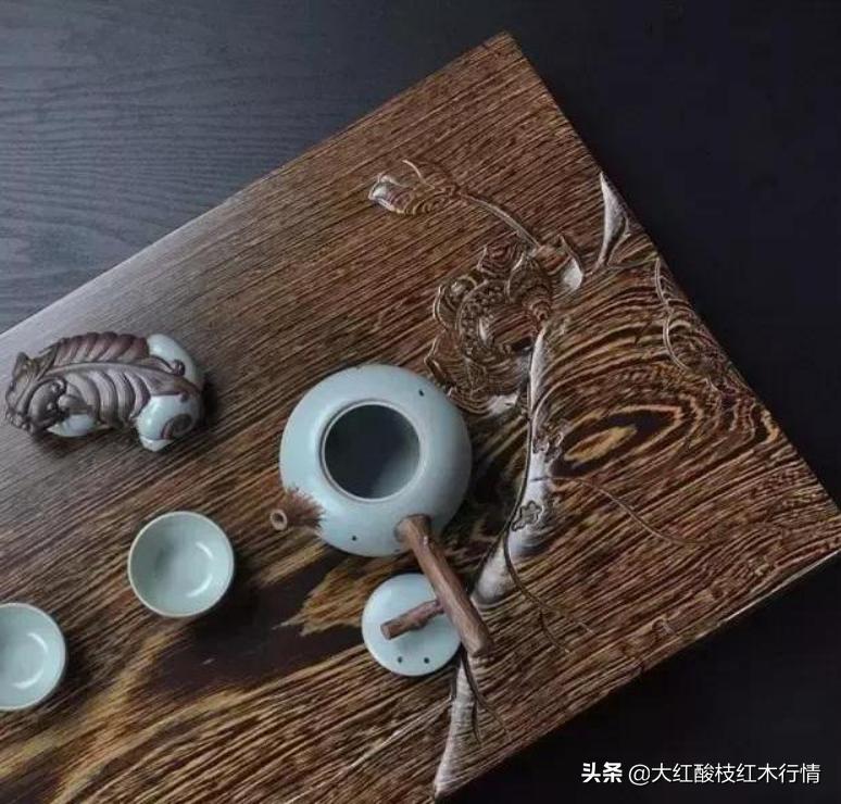 红木和鸡翅木的区别,鸡翅木怪异