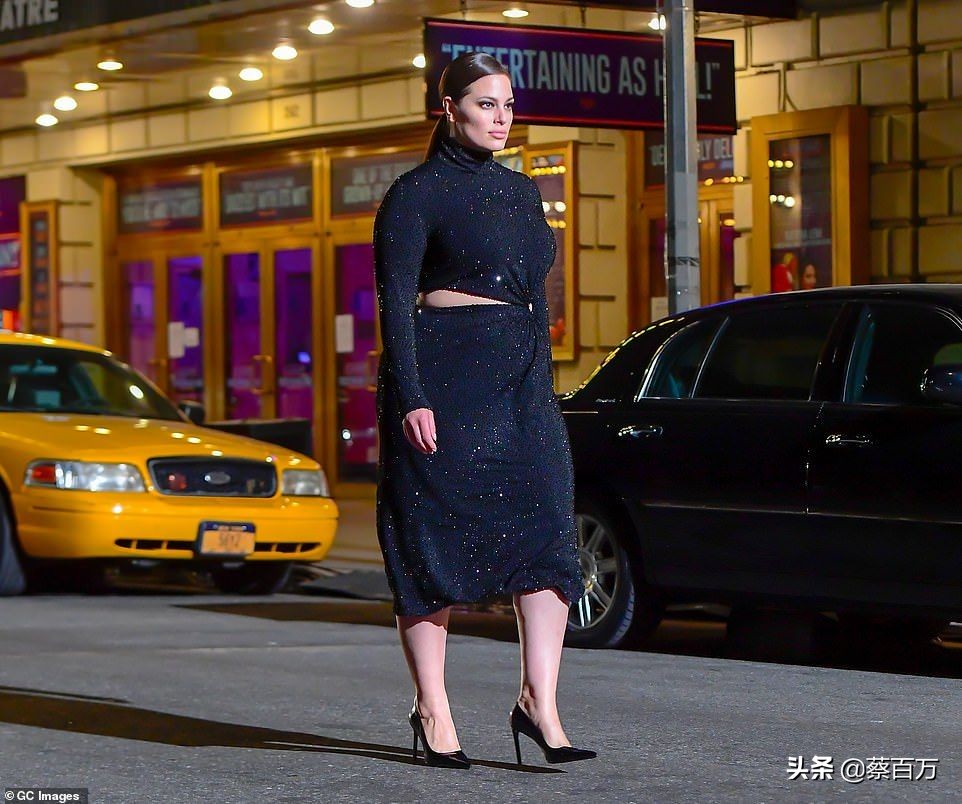 贝拉伊莲娜走秀,贝拉伊莲娜范思哲走秀