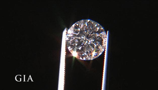 定制钻戒和品牌钻戒,品牌钻戒和定制钻戒