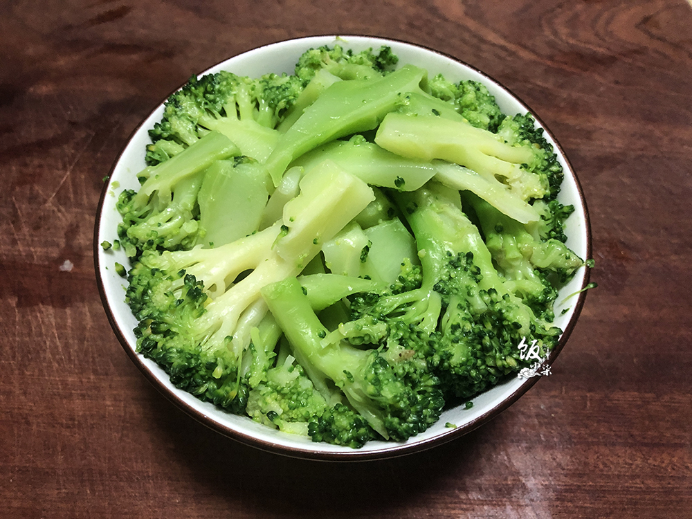 西兰花一定要洗干净,西兰花需要焯水去除草酸