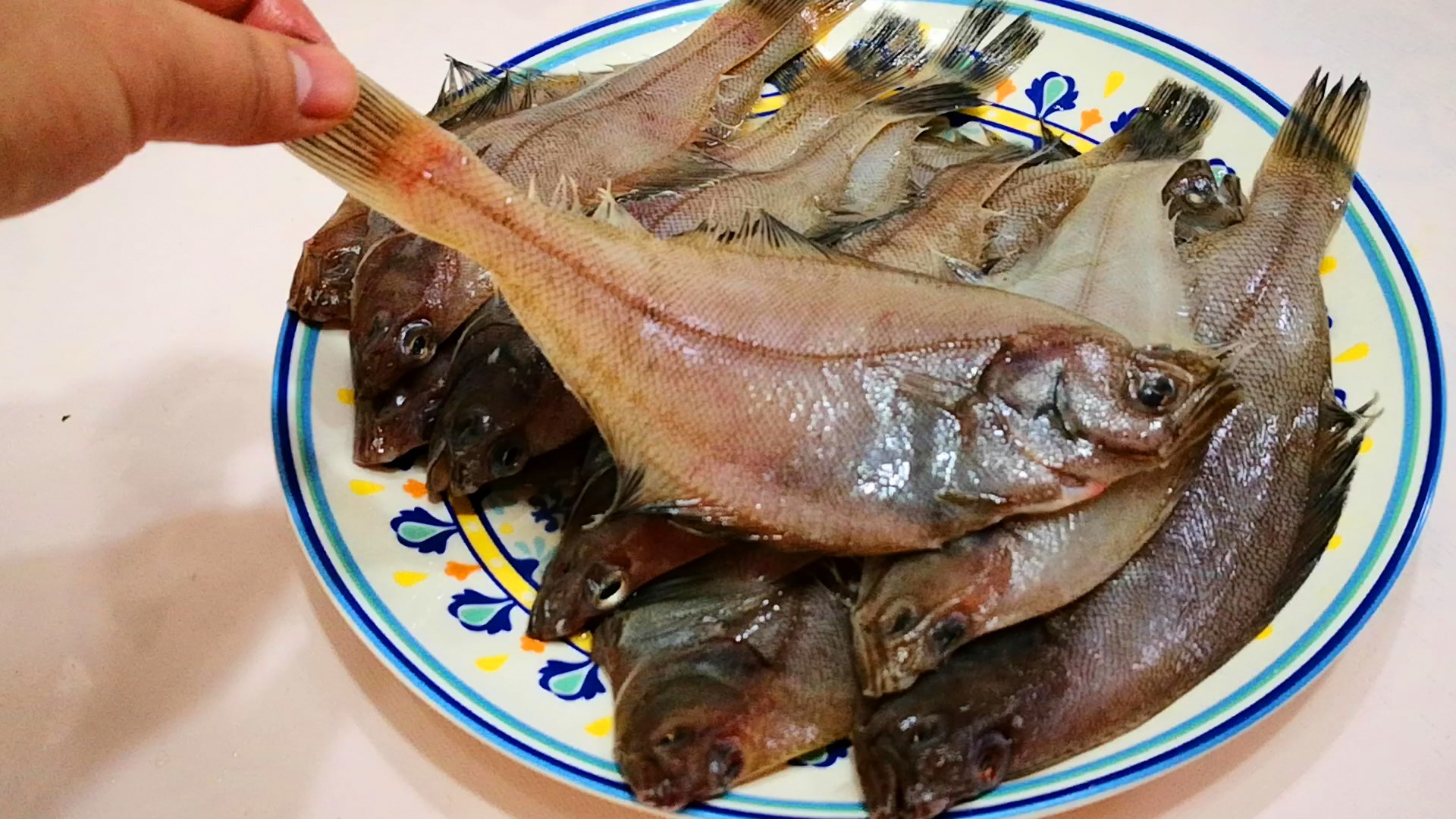 如何炸鱼炸得又酥又脆,炸鱼要怎么炸才会又酥又脆