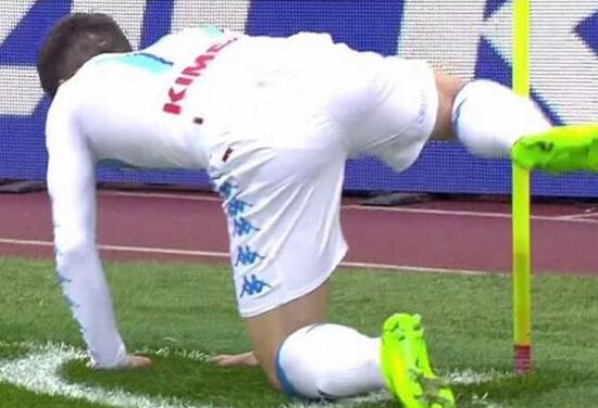 糟糕透顶的进球庆祝方式，C罗拿不了冠军，第一名的被终生禁赛