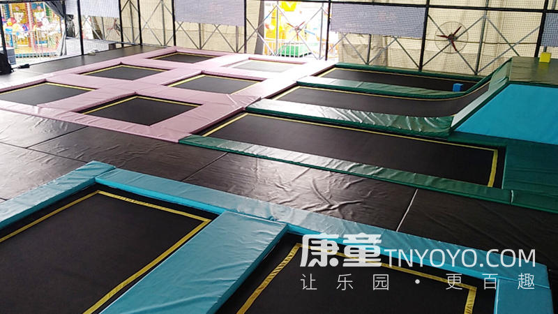 蹦床公园投资加盟多少钱,加盟蹦床公园多少钱