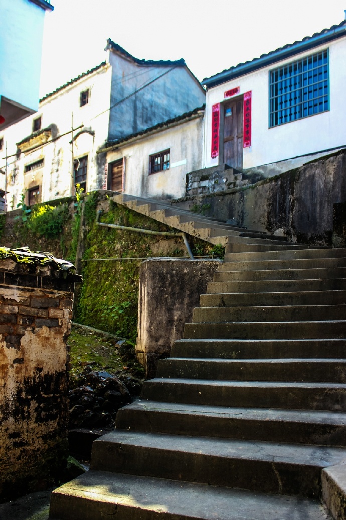 新安江山水画廊景区村落,漳潭古村