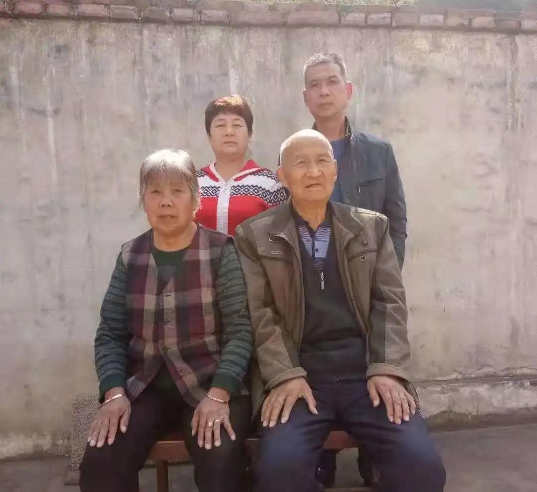 文明家庭孝老爱亲事迹,文明家庭家风家训