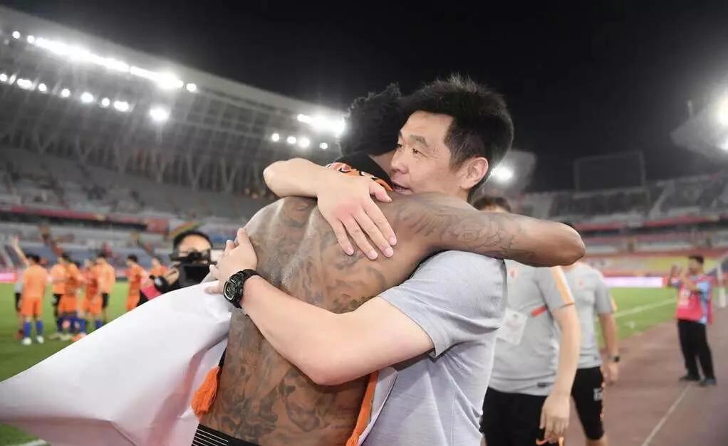 今天，我们的吉尔放假了