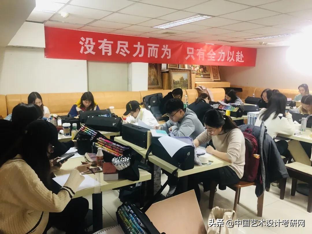 曾经的“反面教材”，现在的手绘第一！三战清美，曲径如何变通途