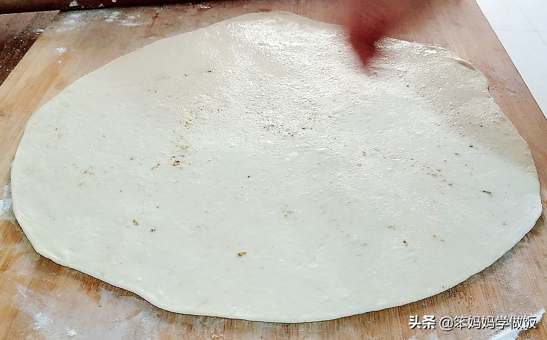 花卷新做法双手一卷酥脆又松软,怎样做花卷又好看又简单