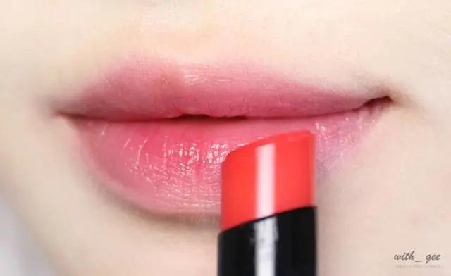 流星眉唇化妆教程,流星眉的化妆方法