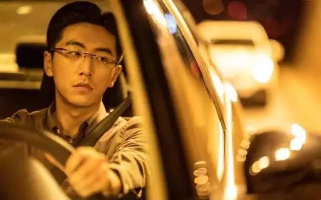 《门锁》领导，保安，医生对女主三种畸形的爱是更该被探讨的话题