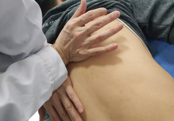 脊柱相关疾病治疗学,脊柱畸形看病经验分享