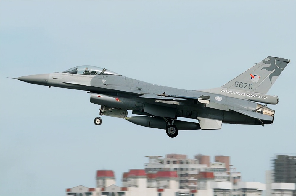 蚍蜉撼大树全文,台湾最新f16v型战机实力
