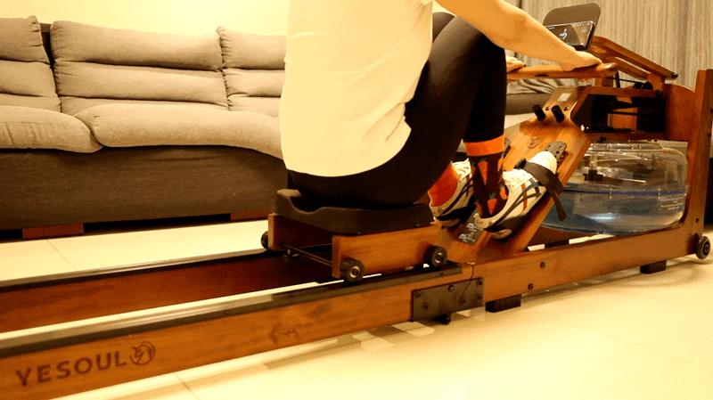 划船机30分钟燃脂训练方法,水阻划船机初学者应该怎么选择