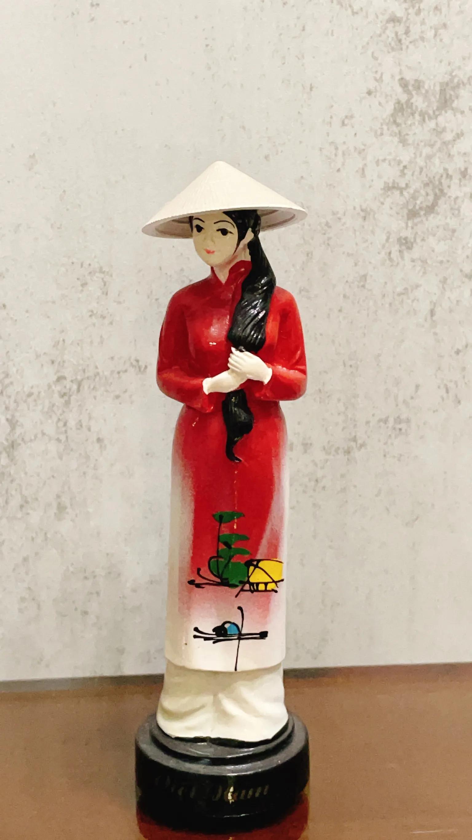 据说越南海关现在不再强制索取中国人小费了，可为时已晚了吧