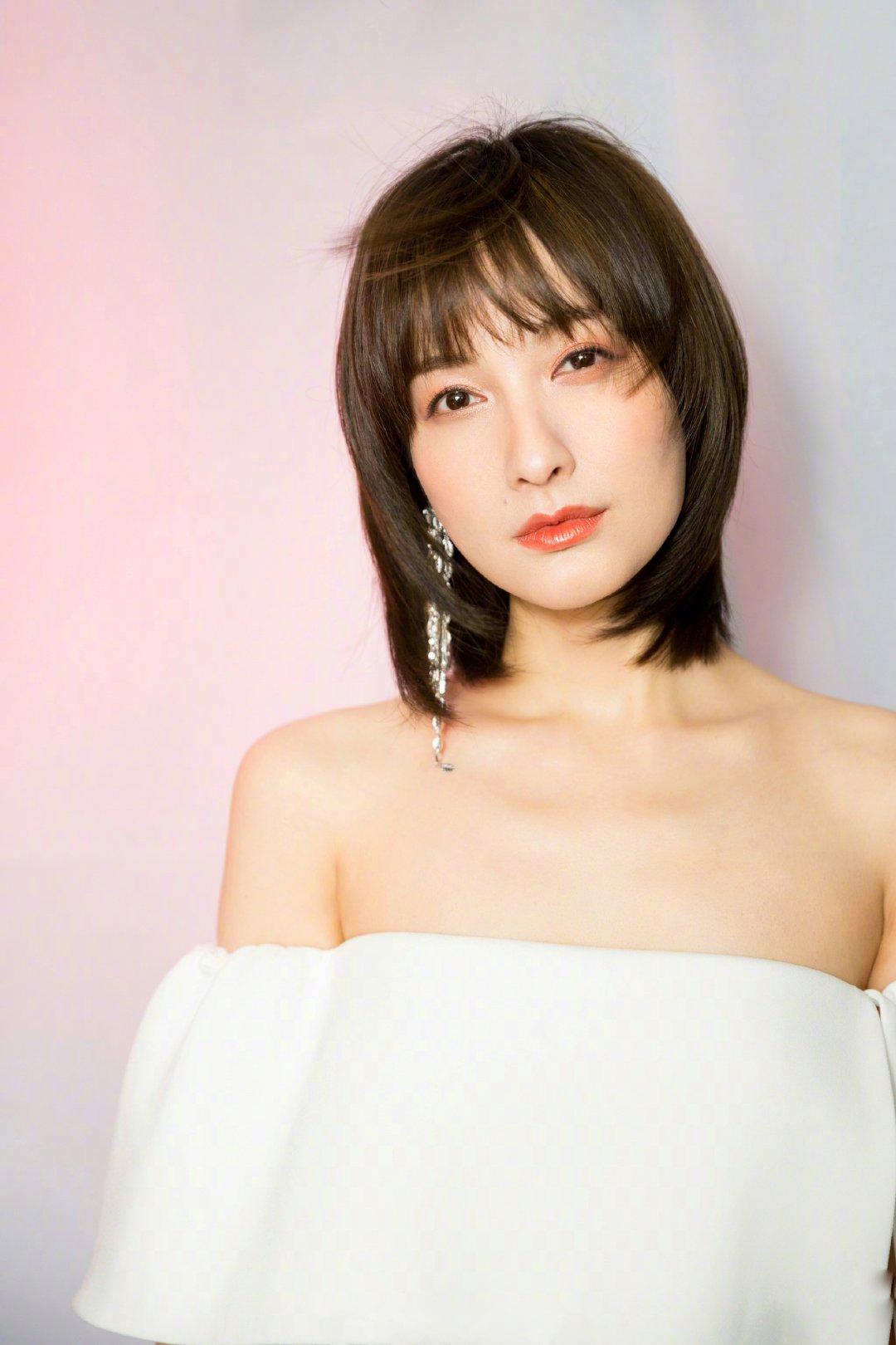 短发特别少适合哪种烫,短发不烫显气质这八款短发是首选