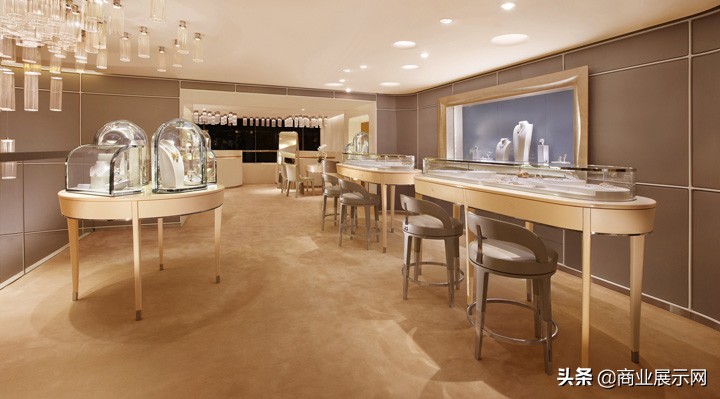 香港中环遮打道太子大厦：梵克雅宝（VanCleefArpels）旗舰店