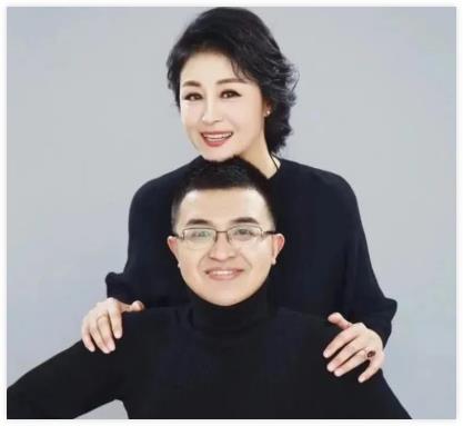 谢大脚车祸去世现场,谢大脚车祸去世她有孩子吗