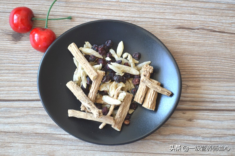 嗓子沙哑化痰喝什么茶,喉咙沙哑要炖什么喝