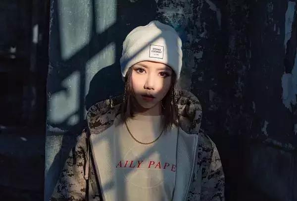 盘点十首适合自己发呆时间听的歌,10首让人热血沸腾的歌必听