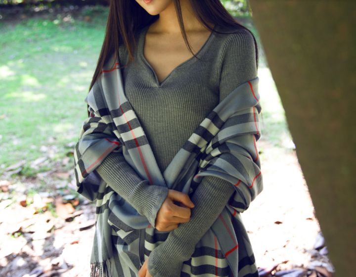 杏色毛衣穿搭女秋冬,冬天的毛衣怎么穿更好看