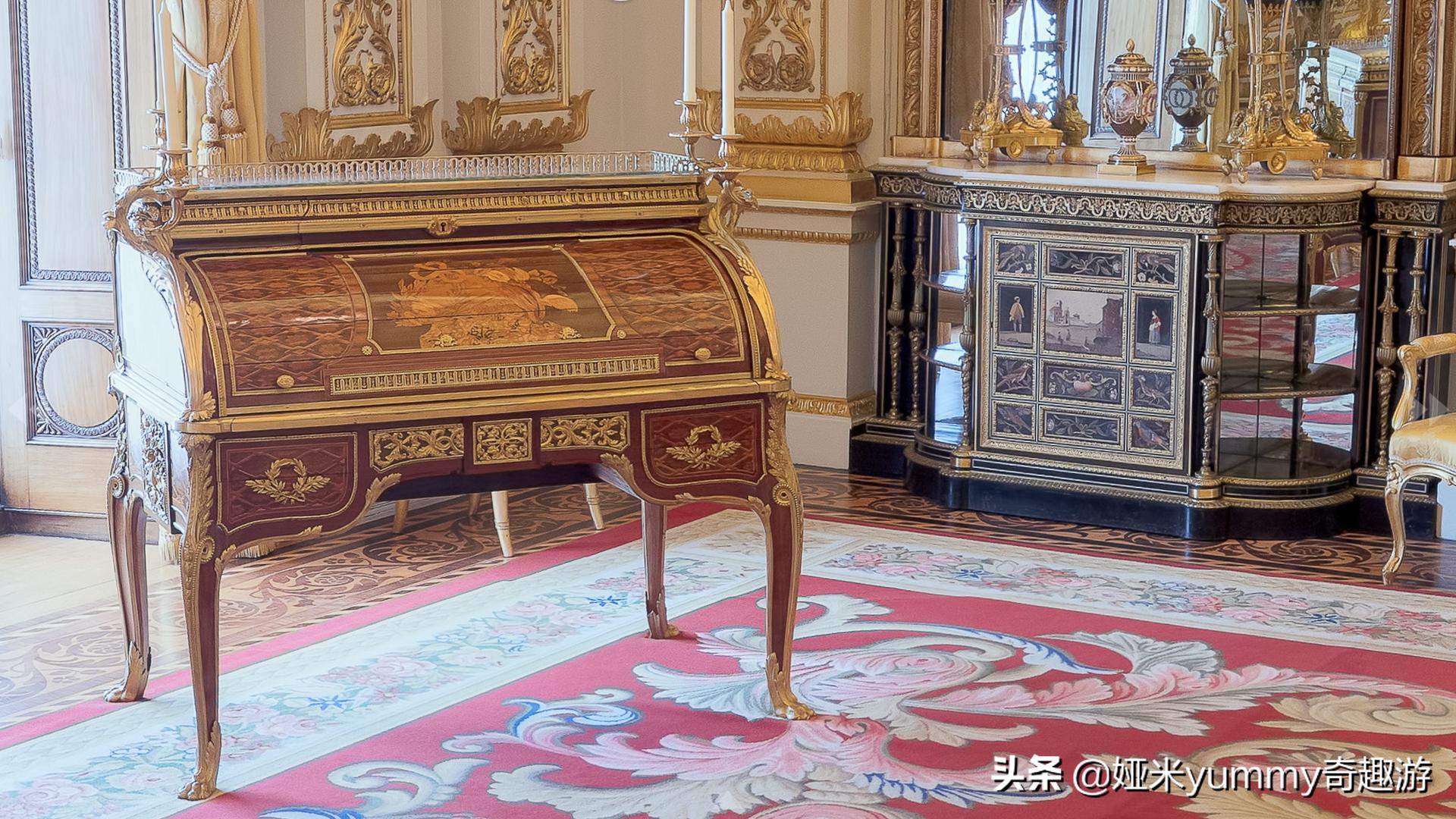 白金汉宫是女王的宫殿吗,伊丽莎白二世白金汉宫阳台