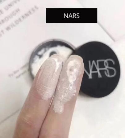 固定好底妆告别大油田，这几款散粉你要知道，持续控油一整天