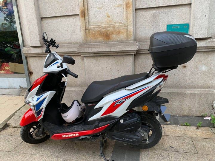 本田裂行125踏板有防盗报警功能吗,新大洲本田裂行125踏板评测